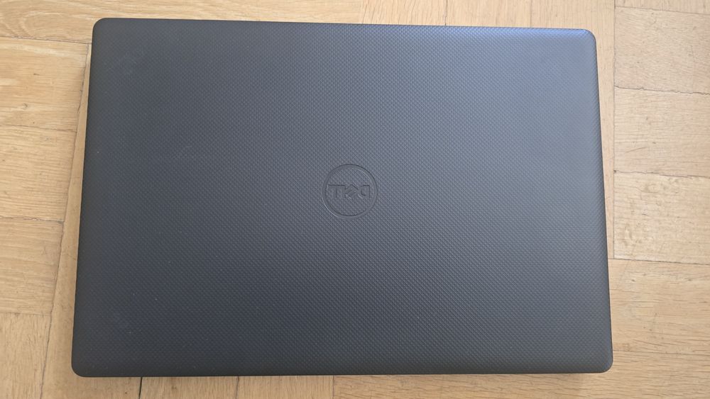 Dell Vostro 3590 15.6" i5-10210U 16GB RAM 256GB SSD