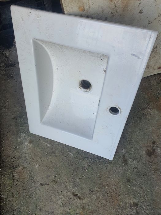 Lavoar baie în stare excelenta