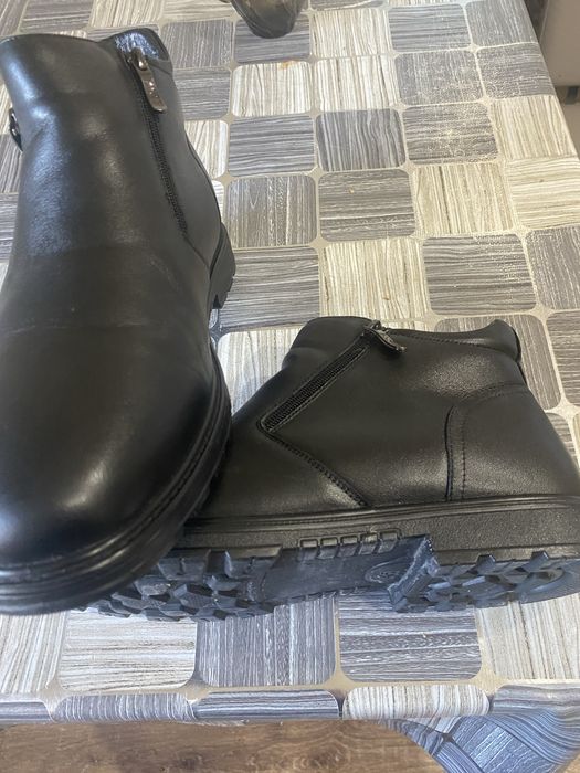 Продам зимние с ботинки мужские нутуральная кожа