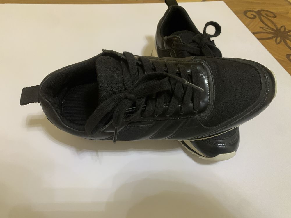 Calvin Klein sotiladi 41
