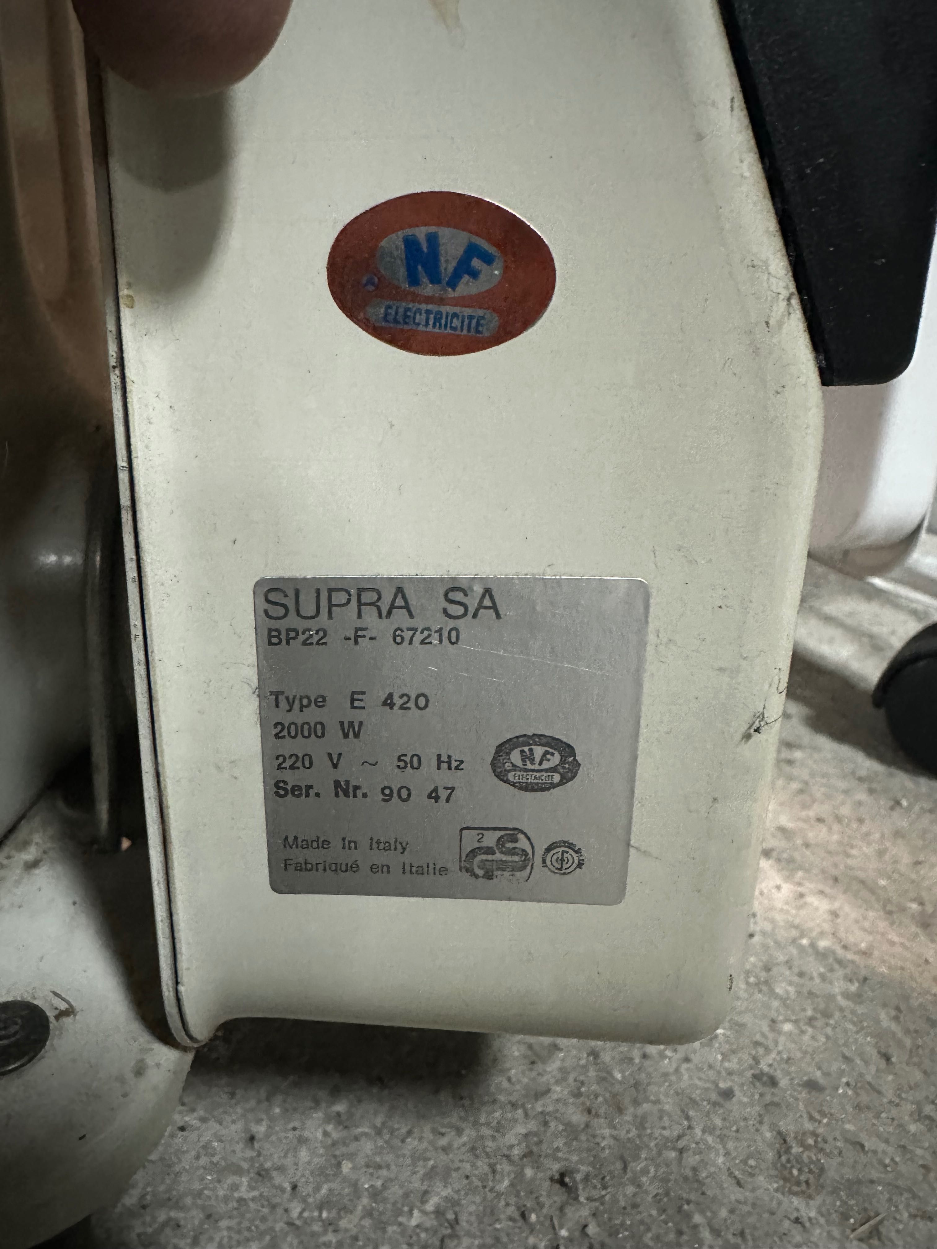 Продавам 2 бр. маслени радиатора
