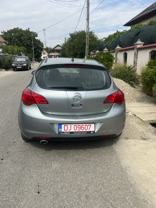 Opel astra j 2011 1.4 benzina ,91.000 km