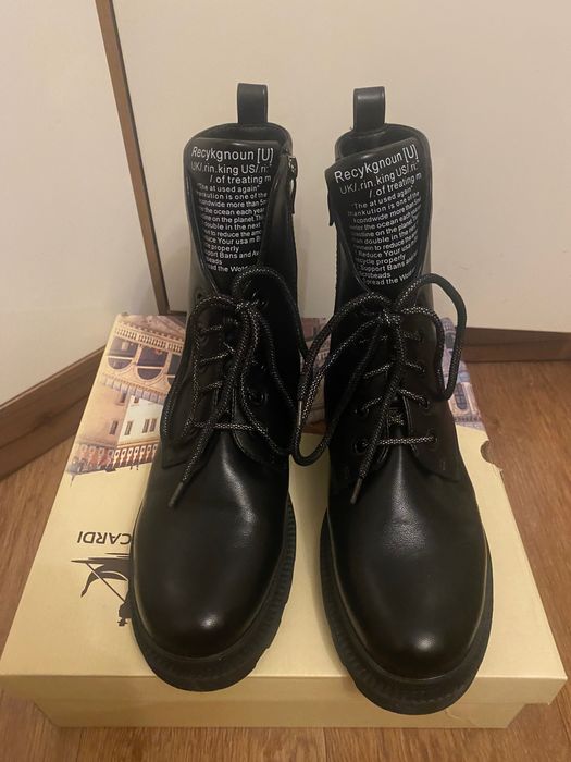 Ботинки зимние новые, 38 р-р