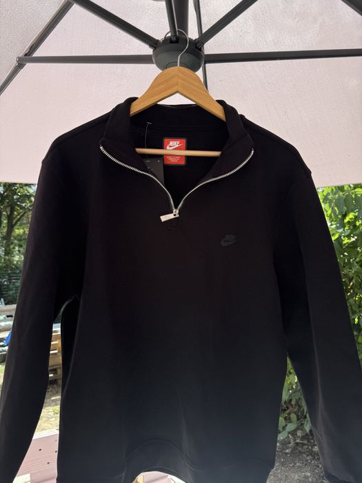 Bluza neagra nike cu guler