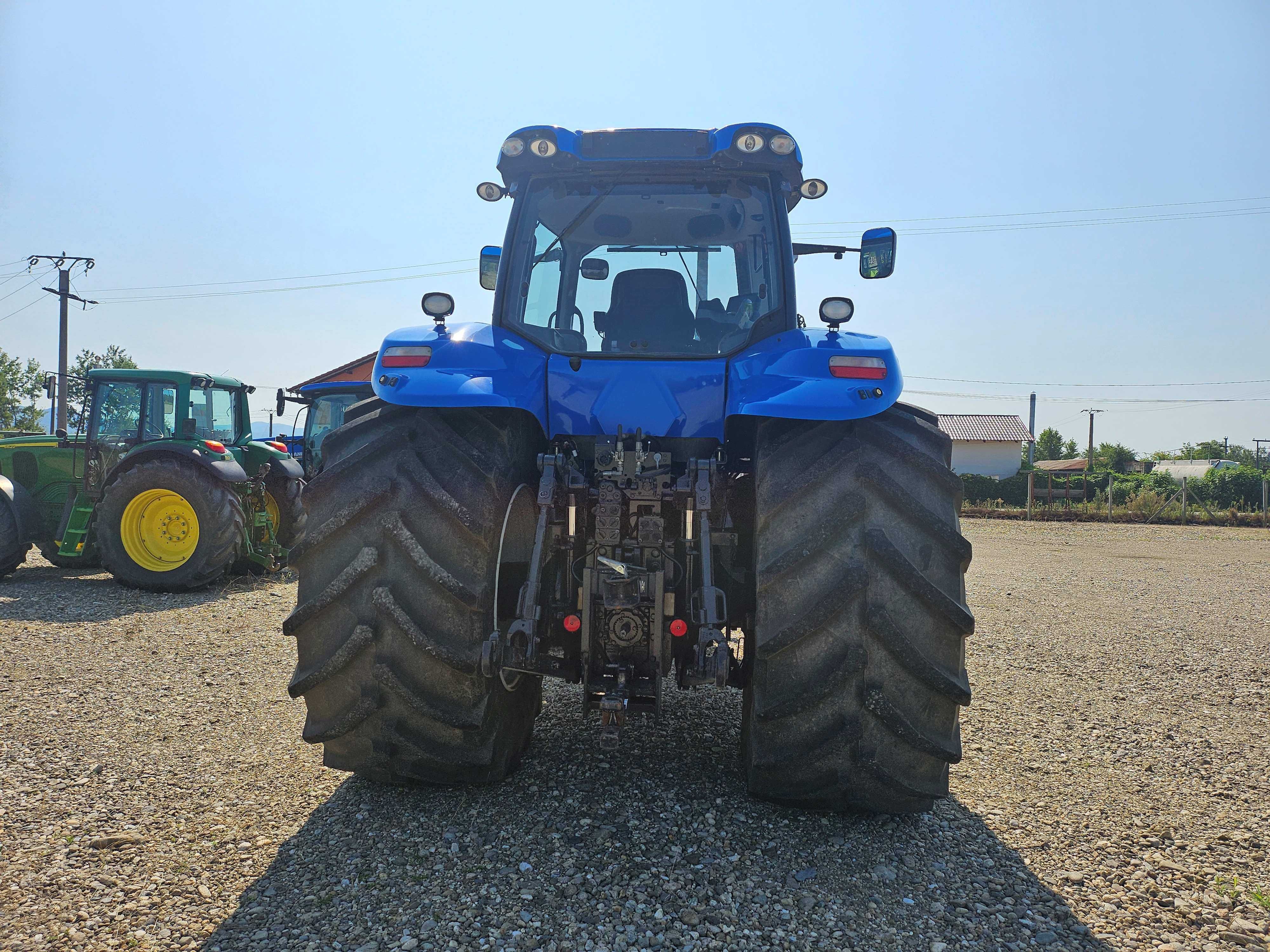 Tractor New Holland T8.330 putere 300 Cp.