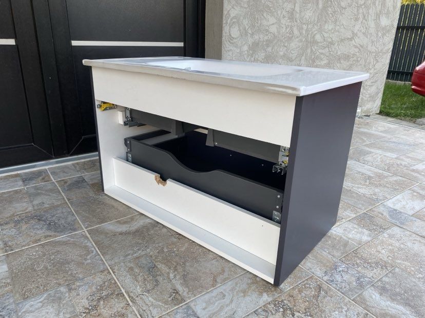 dulap de baie cu chiuveta