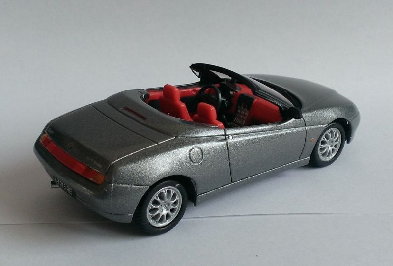 Macheta Alfa Romeo Spider 1995 - Solido 1/43