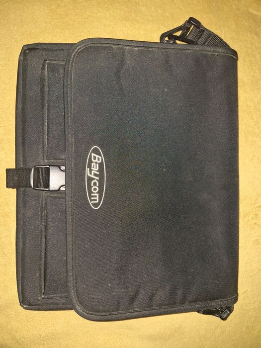 Vând geantă laptop