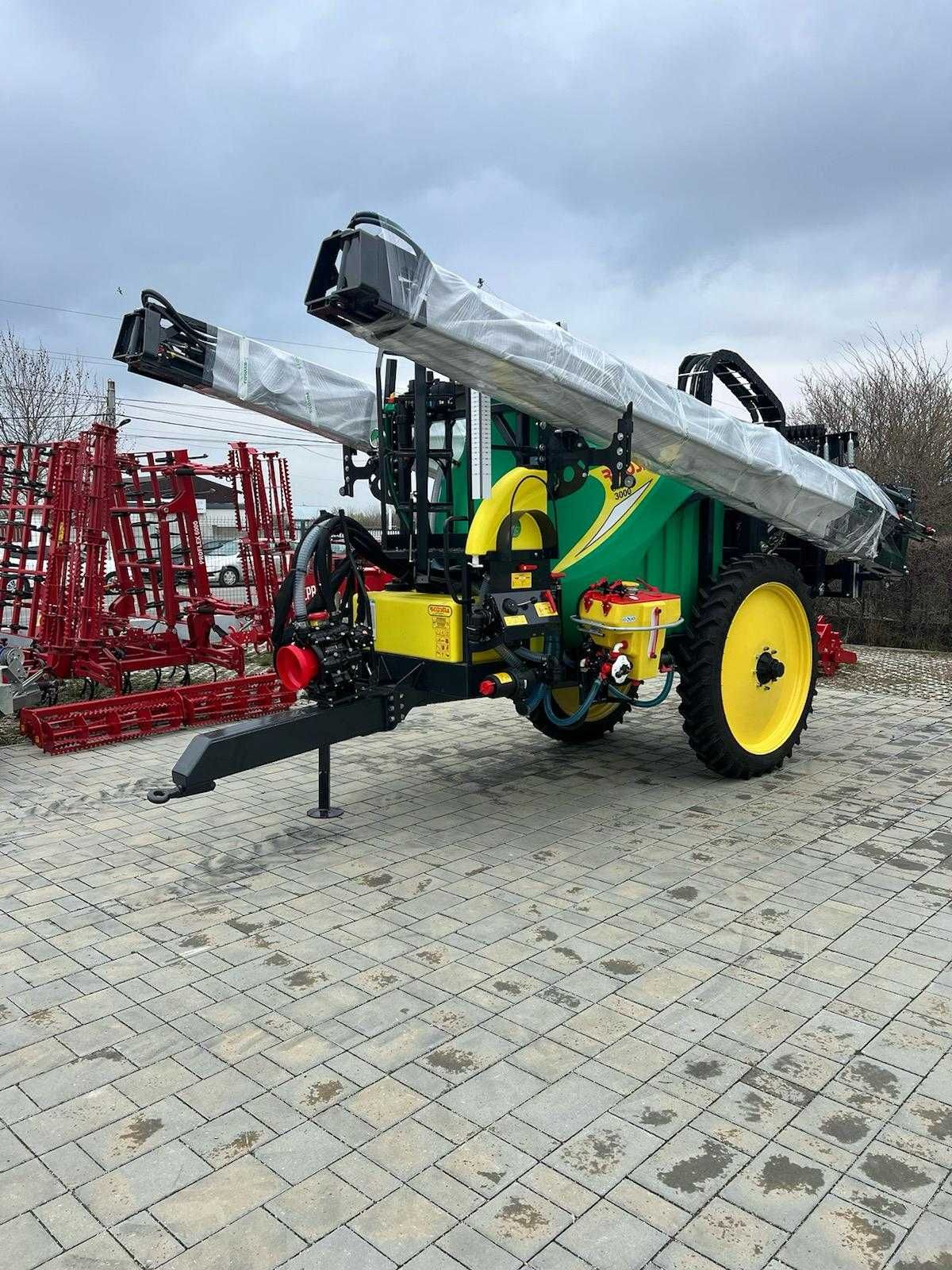 Masina erbicidat tractata CUISER 3000- RICOSMA(Italia)