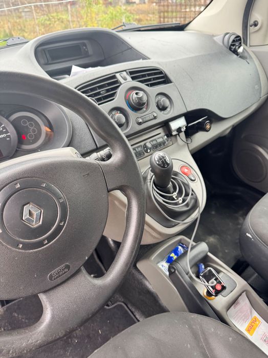 Vând Renault Kangoo