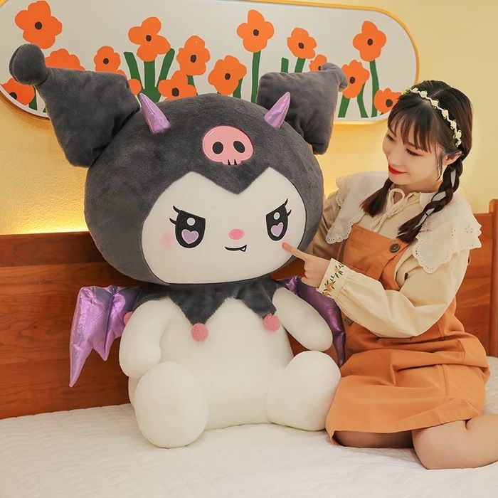 Jucarie de plus Kuromi 75 cm, aripi, Hello Kitty Sanrio, Colectie Noua