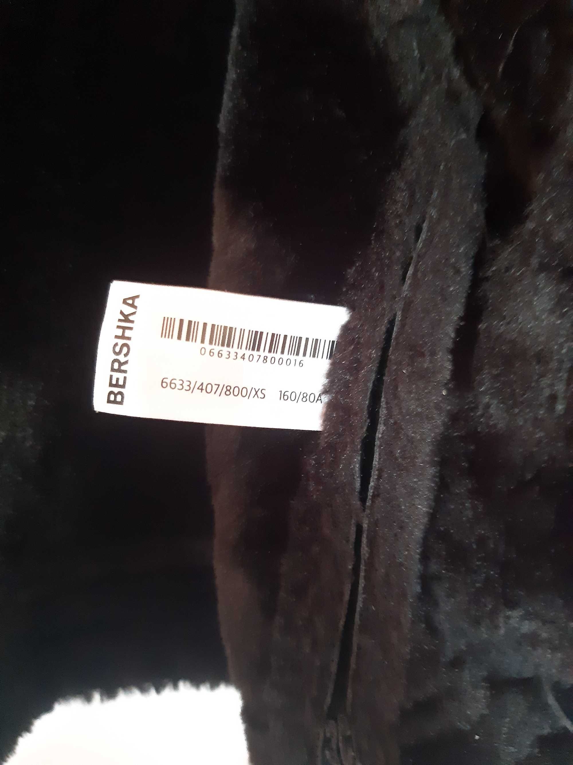 Яке-дамско BERSHKA, зимно с вълнена подплата, XS размер, черно