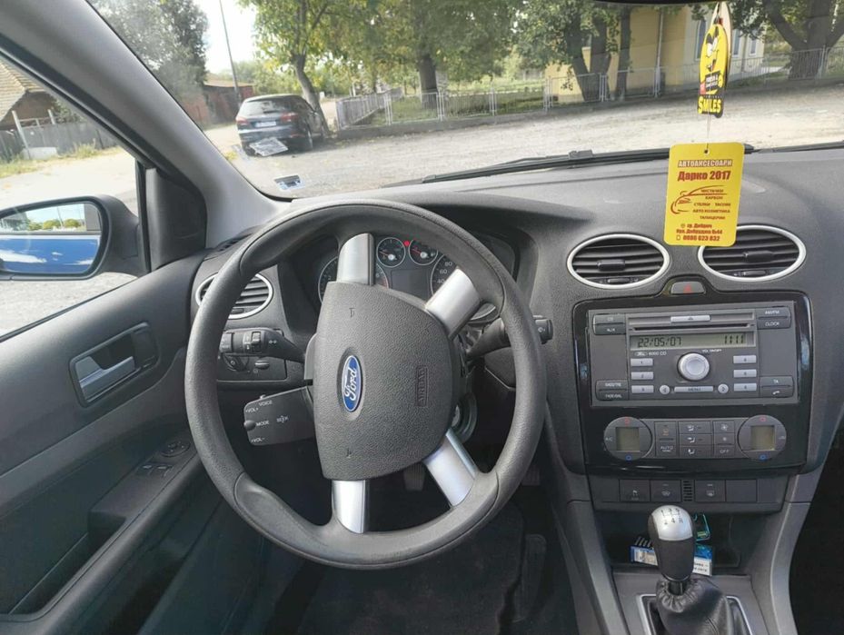 Форд Фокус 1.6 отлично състояние