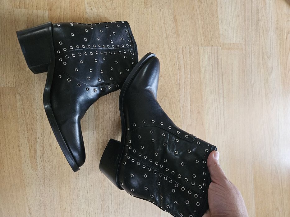 Боти и ботуши Esprit и Sacha