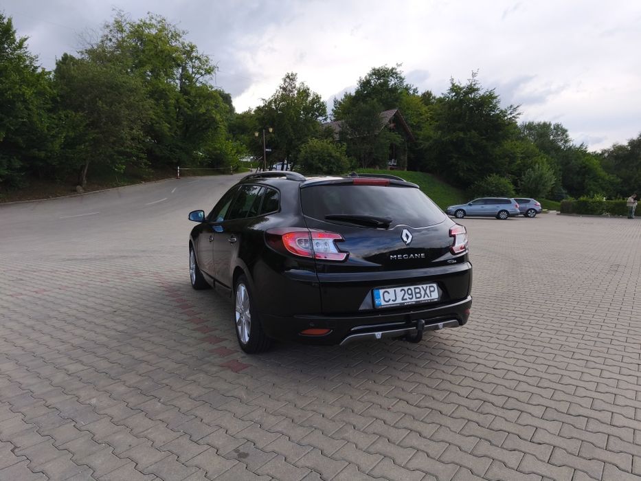 Megane 3 1.5 dci 110 cp manual. Panoramic, full piele alba, xenon,bose