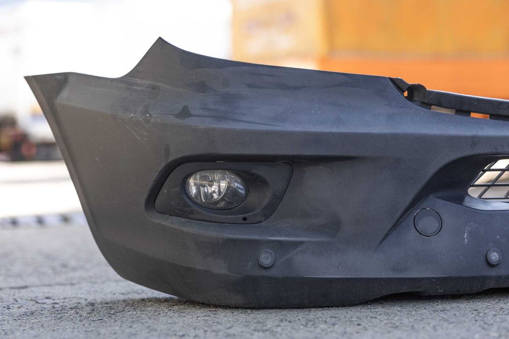 Броня предна с отвори за халогени и парктроници Mercedes Sprinter W906