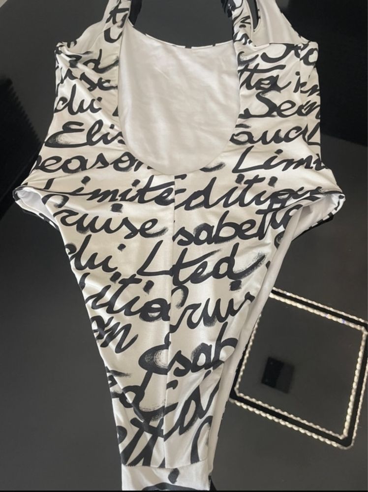 Elisabeta Franchi -costum de baie