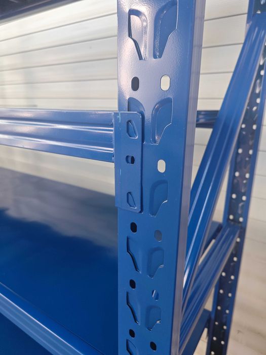 Метални стелажи с 4 рафта