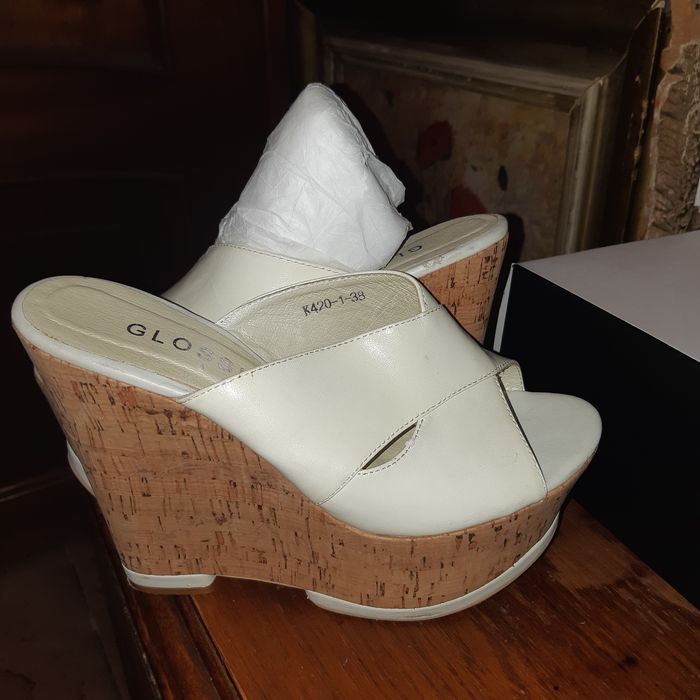 Saboti Lux Glossi  din piele naturală