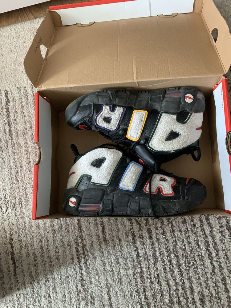 Vand nike uptempo sau schimb