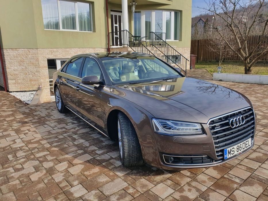 Audi A 8 Long , 2016