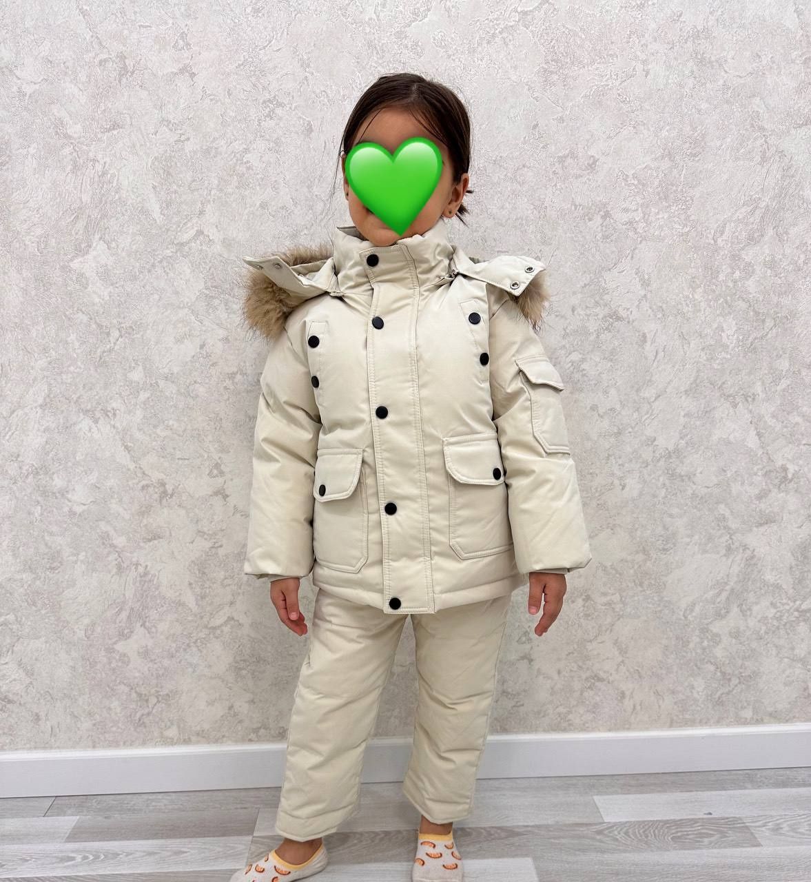 В наличии шикарная двойка пуховик на девочку/мальчика 4-5 лет! 
Всё ин