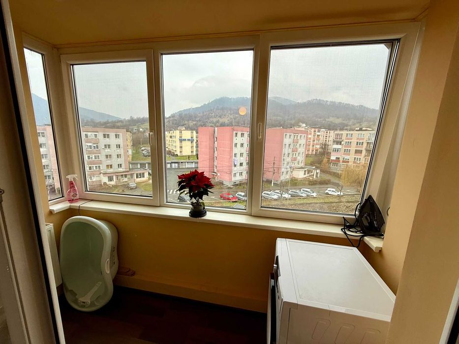 Apartament 3 camere, 68mp, 4/4 + beci curat 13mp