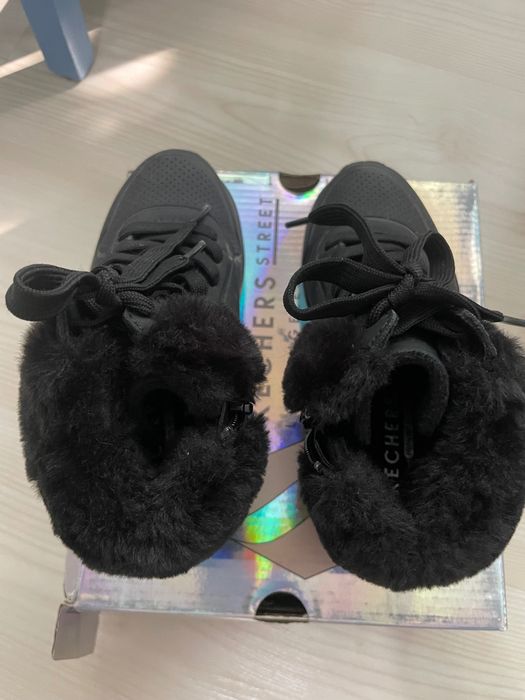 Маратонки Skechers,номер 27