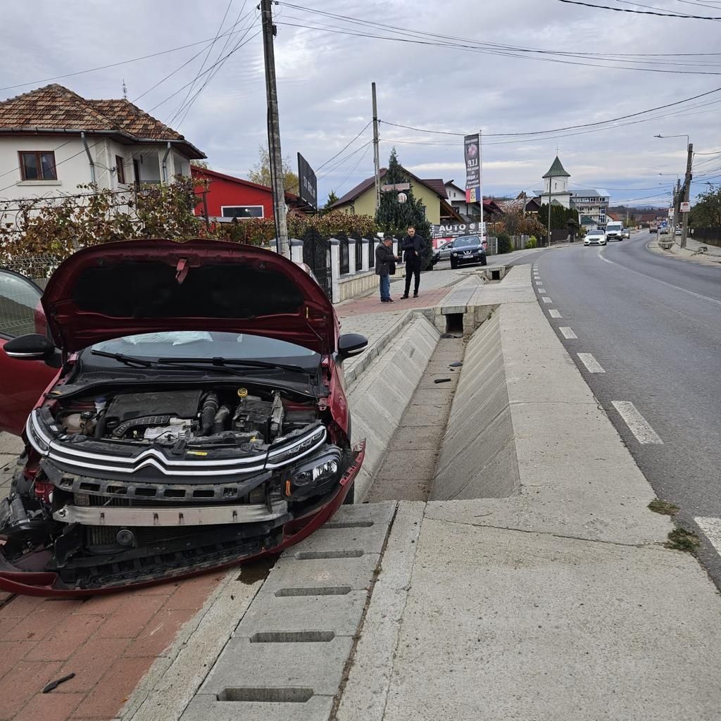 Citoen c 3 avariat, 2019,unic proprietar,82000 km