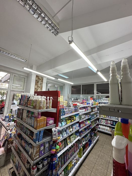 Inchiriez spatiu  piata miorita str abrud