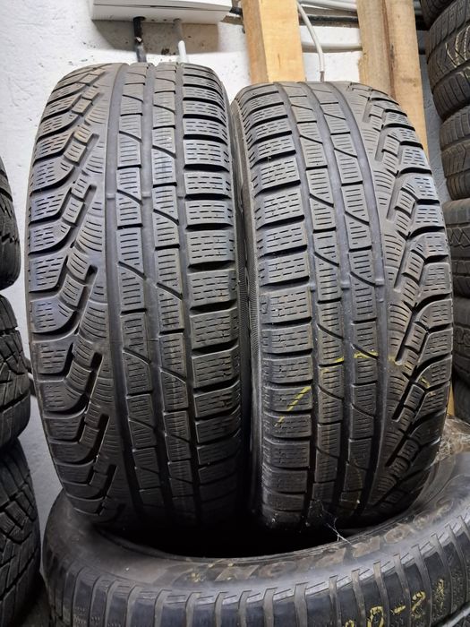 Anvelope second iarna 225 60 R17 Pirelli *