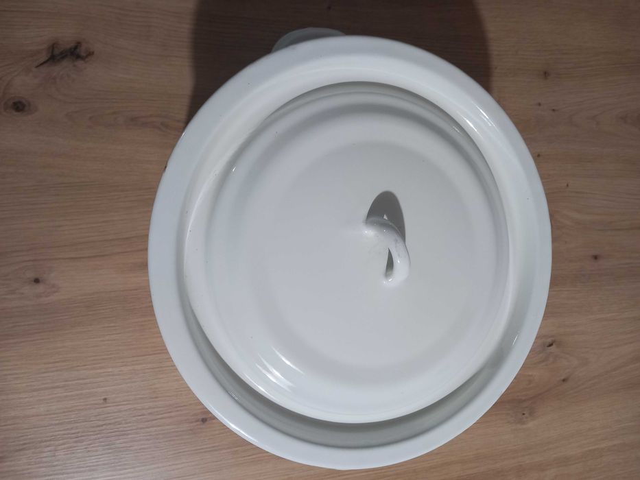 Емайлирана руска тенджера / Емайлирани руски тенджери