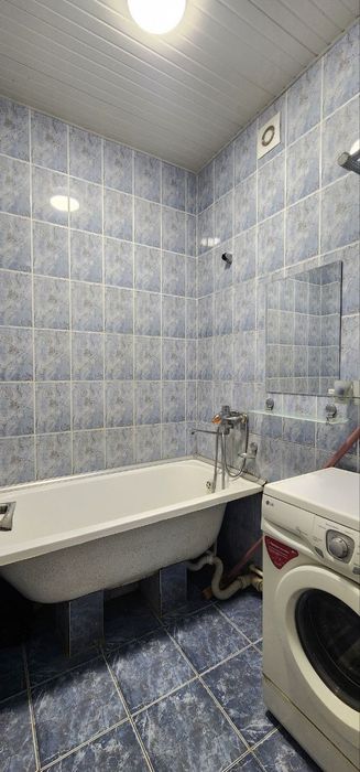 Срочно продам Юнусабадский район двухкомнатная