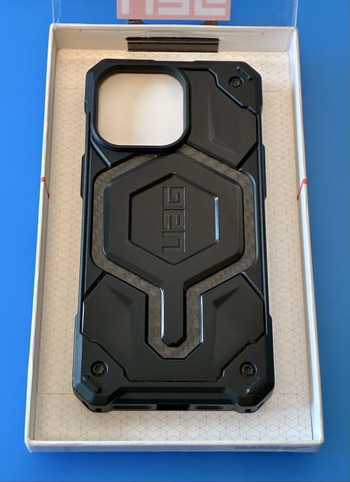 Калъф UAG Monarch Pro MagSafe Carbon Fiber iPhone 15 Pro Max Кейс Case