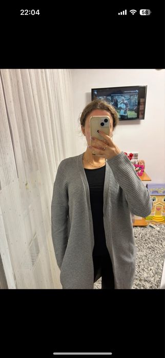 Cardigan H&M.