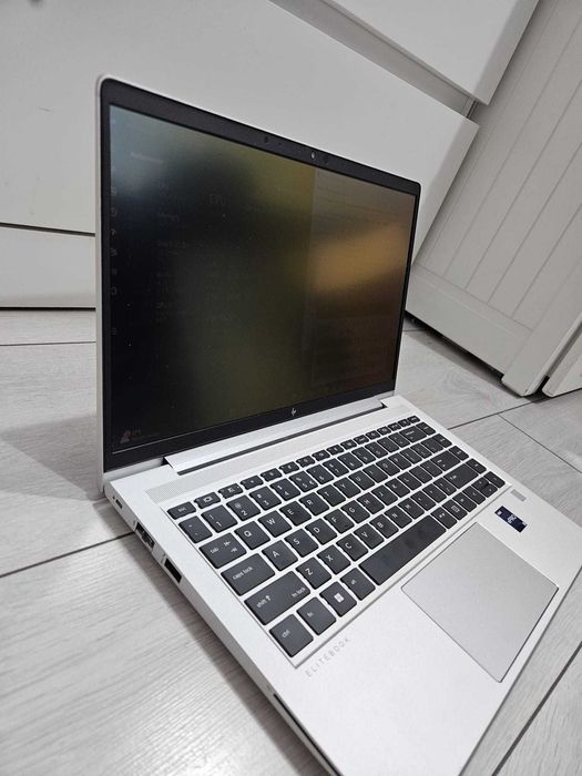 HP Elitebook 640 G9 i5 12th Privacy Screen