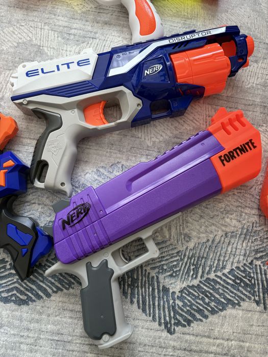 Бен тен, Бластер, Nerf,пистолет с въздух