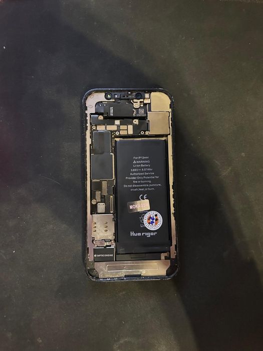 Vand iphone 12 mini fara display