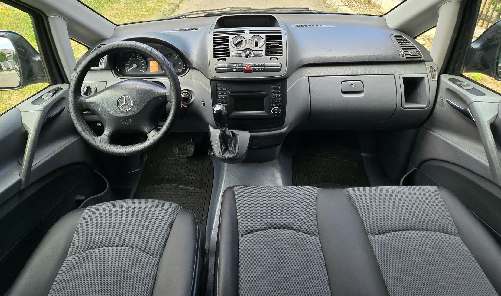 Mercedes Vito * 8+1 locuri ( 9 locuri ) * Automat