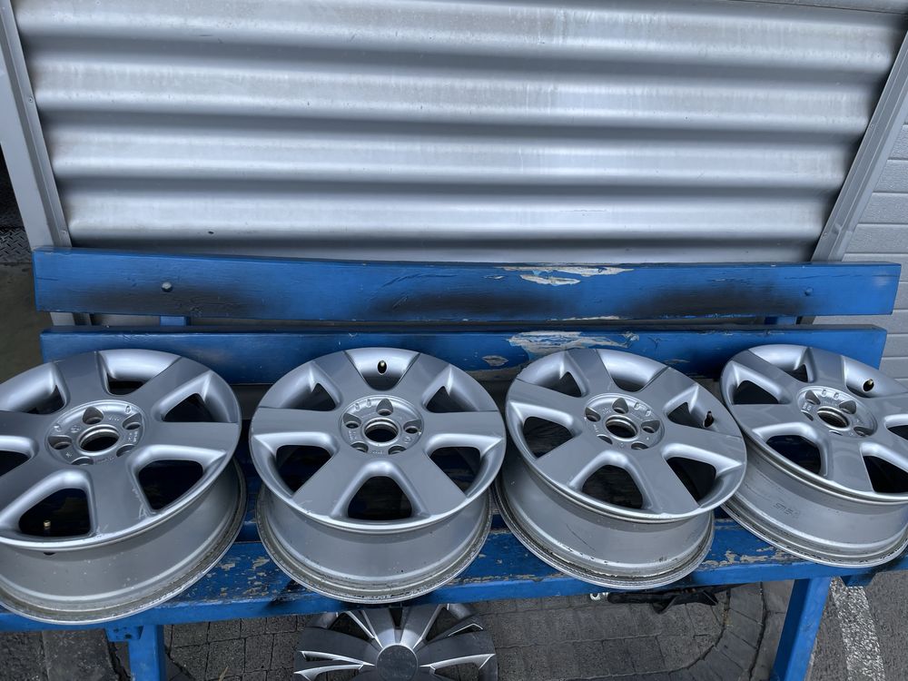 Продавам Оригинални джанти VW/Audi/Skoda 16” 5x112