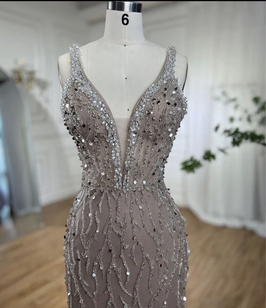 Rochie pene, rochie nasa, rochie bijuterie, rochie lux