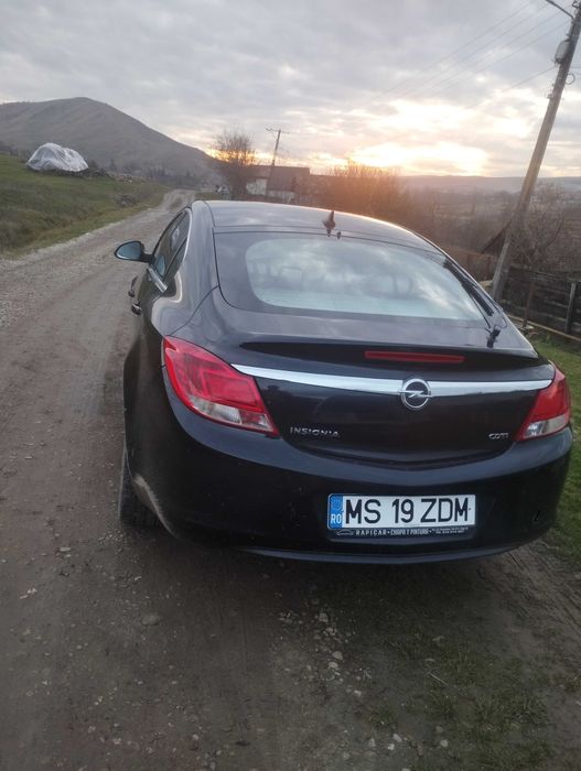 Se vinde Opel insignia