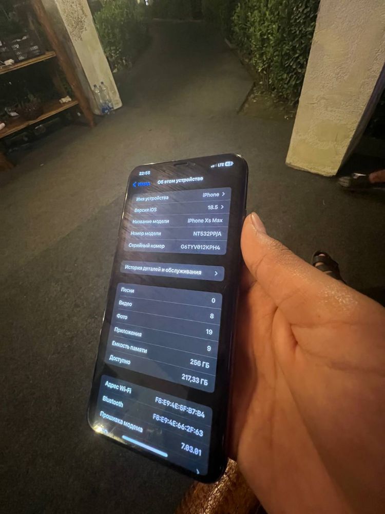 iPhone xc max 256 ideal