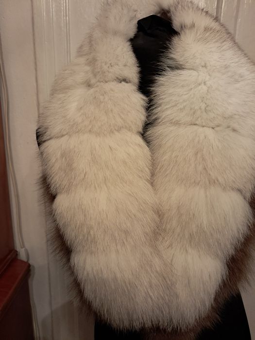 Atelier vinde gulere blana naturala de la