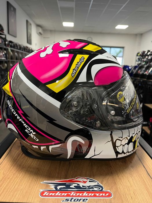 ТОП ЦЕНА Мото Каска Scorpions Exo 491 Pirate Pink, вградени очила