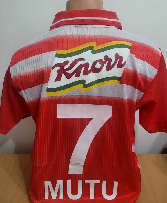 Tricou retro Dinamo- Mutu