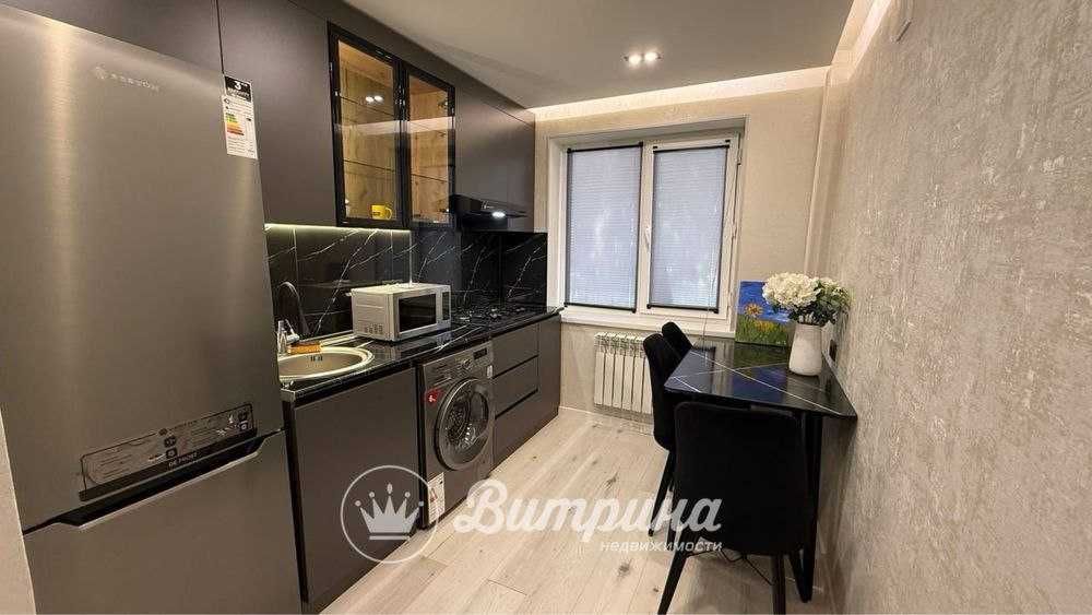 Продажа 1/2/5 на Шота Руставели