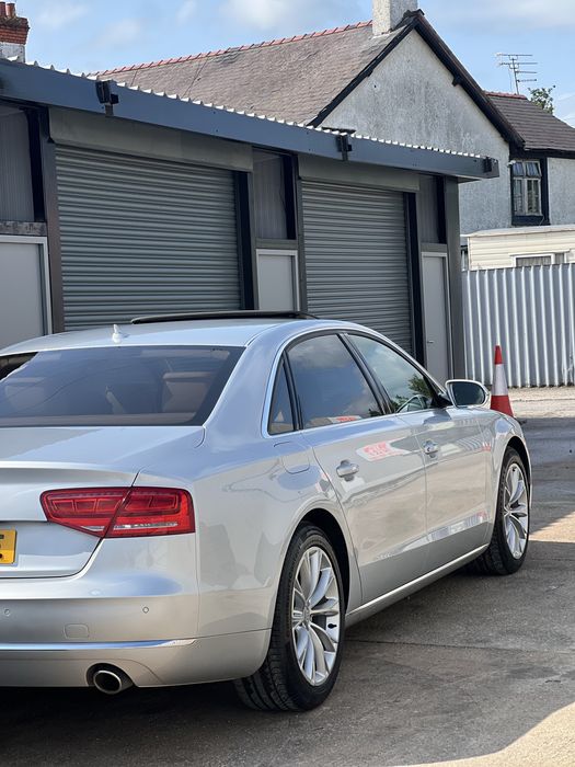 Audi A8 L Exective 3.0 V6