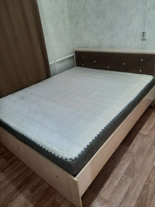 Срочно спальный гарнитур