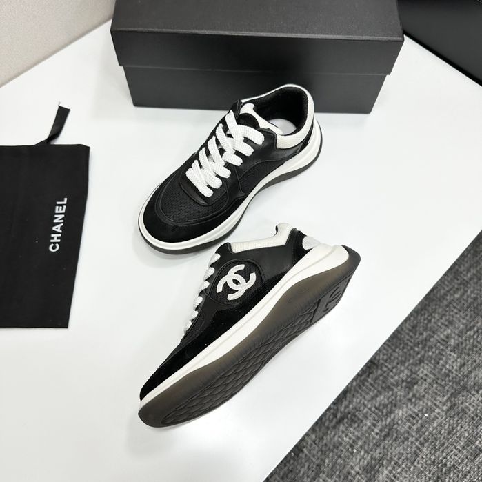 Adidasi Chanel, tip Premium